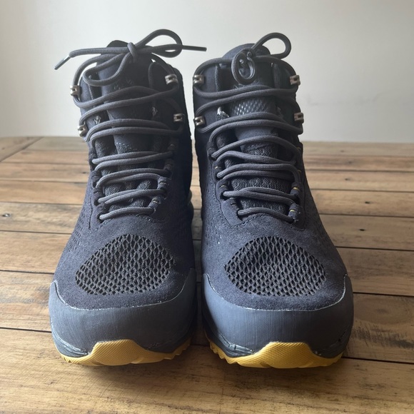 Vasque- BREEZE LT NTX MEN'S LIGHTWEIGHT WATERPROOF HIKING BOOT Size 8 - Picture 6 of 11